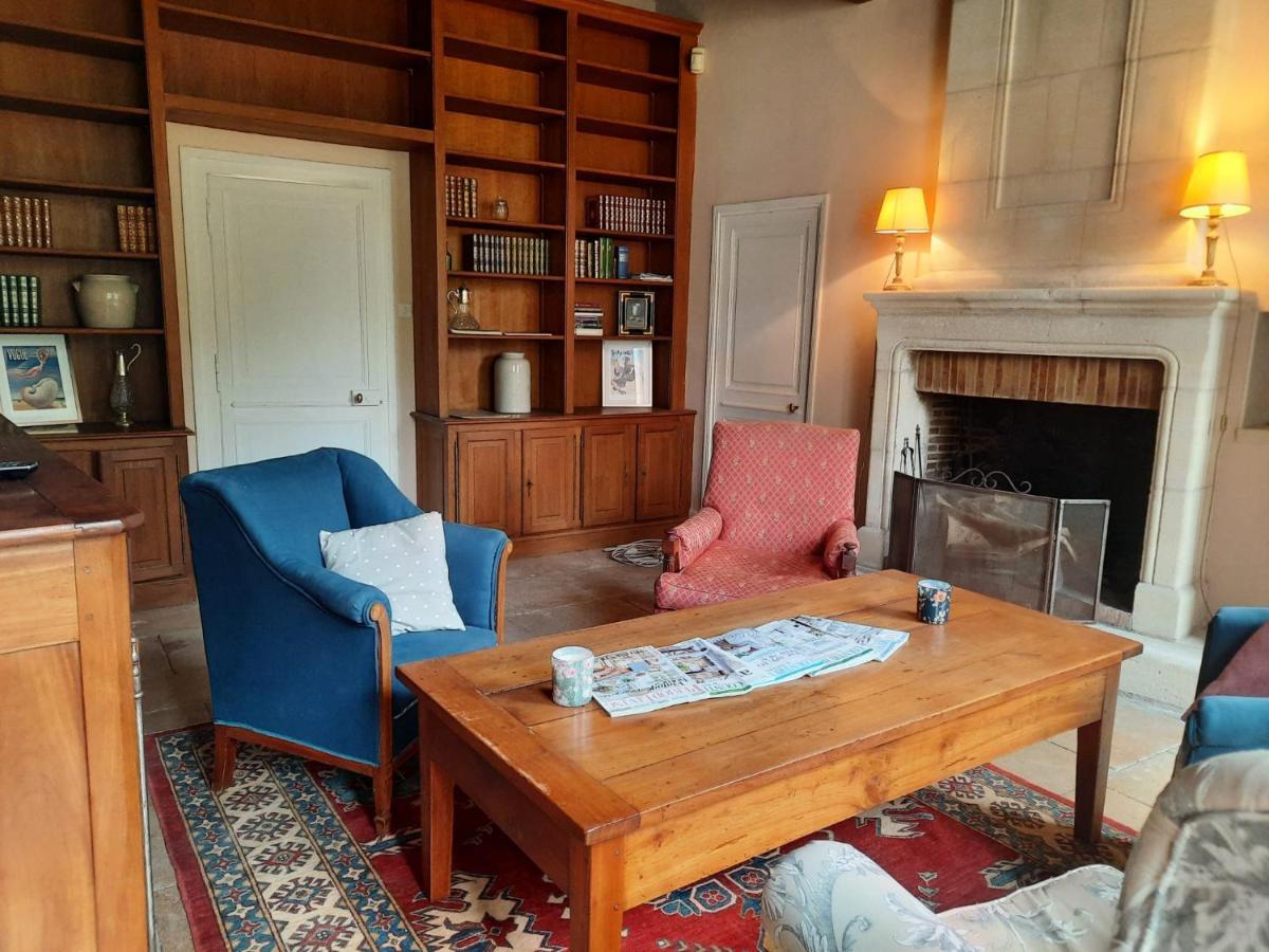 Maison Zola Bed and Breakfast Saint-Amand-Mont-Rond Esterno foto