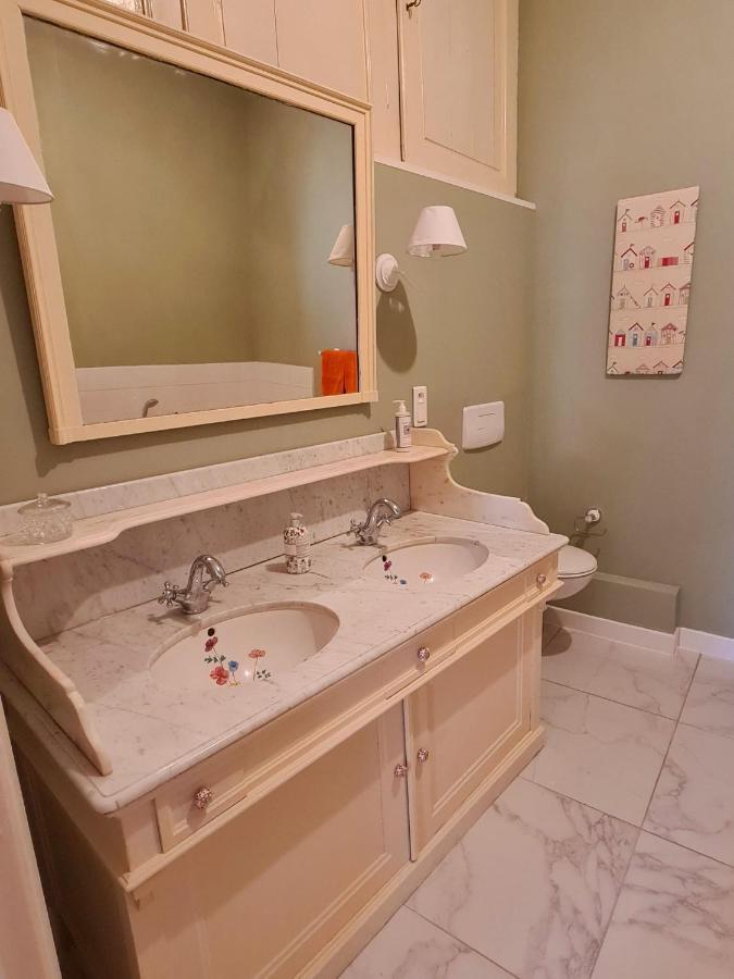 Maison Zola Bed and Breakfast Saint-Amand-Mont-Rond Esterno foto