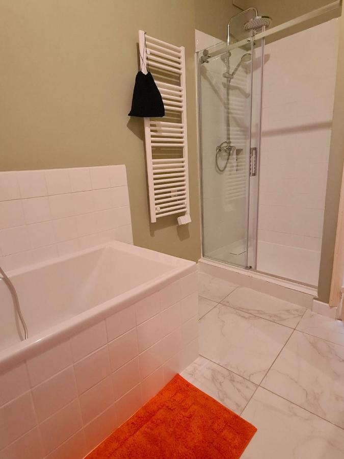 Maison Zola Bed and Breakfast Saint-Amand-Mont-Rond Esterno foto